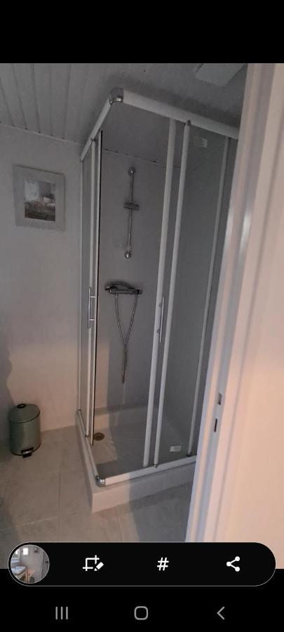 Gite De La Chateldonnaise Ngoại thất bức ảnh